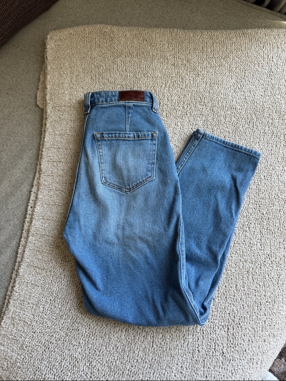 Hollister Medium Wash Mom Jeans